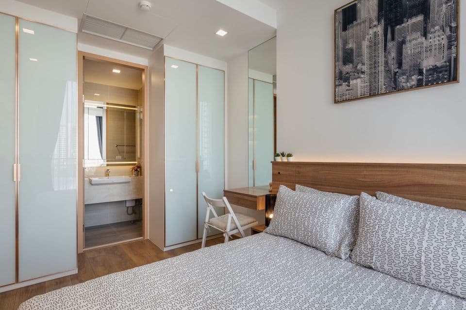 6282 – 212_bedroom.jpg