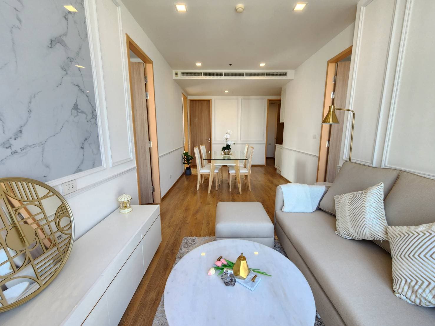 6298 – 1121_living_room.jpg