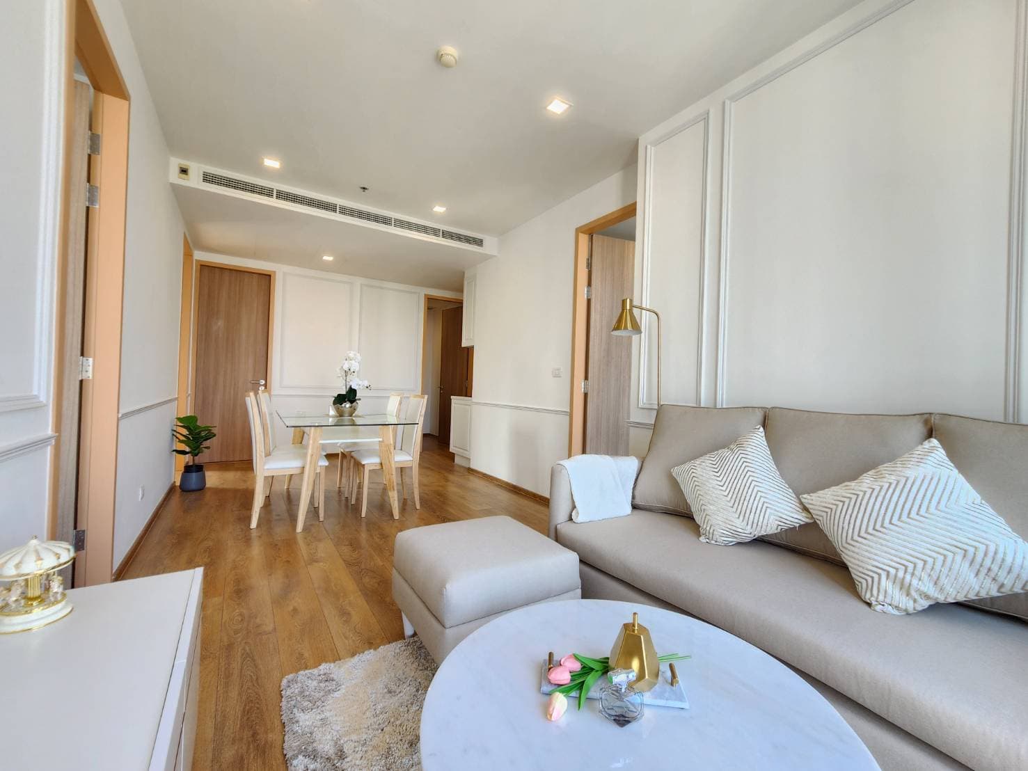 6298 – 131_living_room.jpg