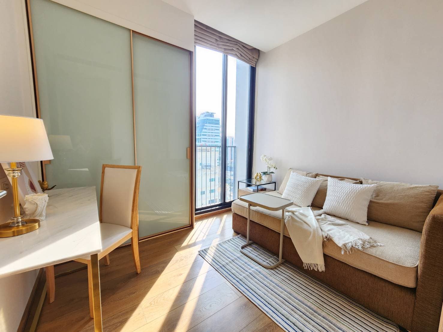 6298 – 183_living_room.jpg