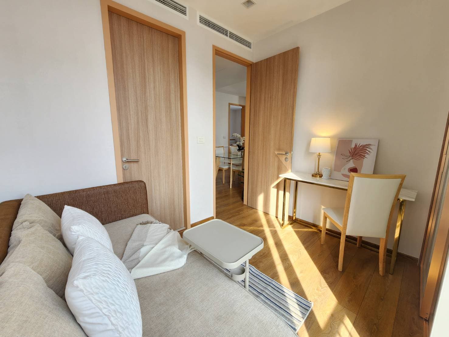 6298 – 238_bedroom.jpg